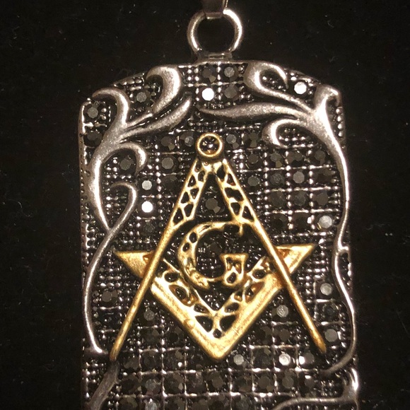 Pendant Necklace & Charm - Picture 3 of 5